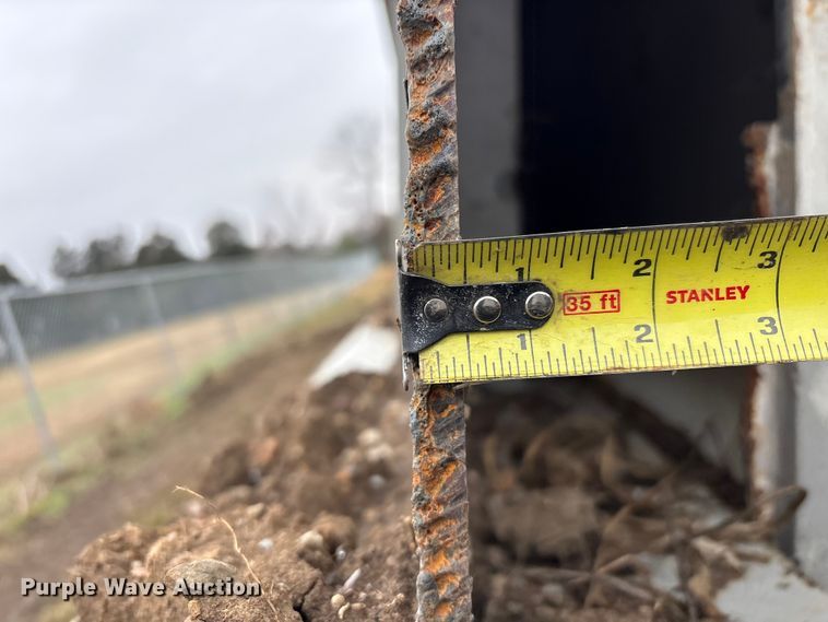 image for item EV2587 (2) I-beams