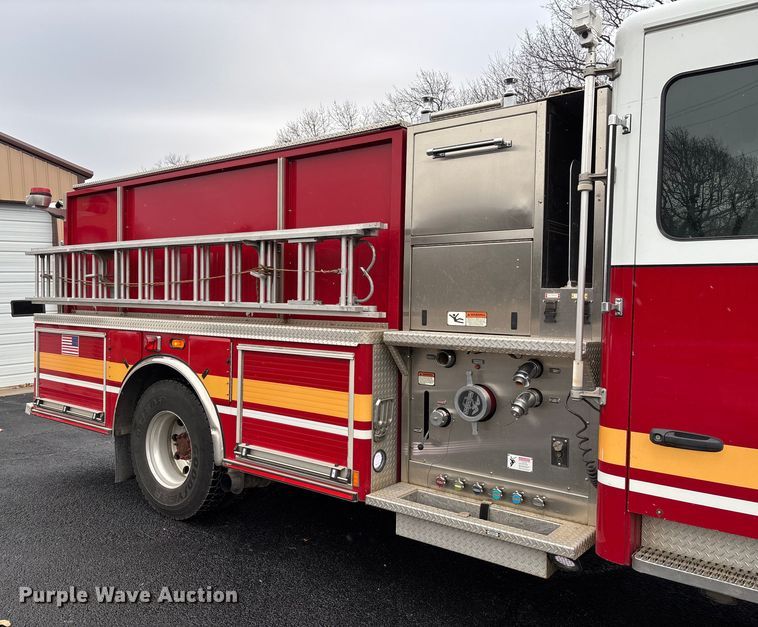image for item EV3389 2004 American Lafrance Eagle pumper fire truck