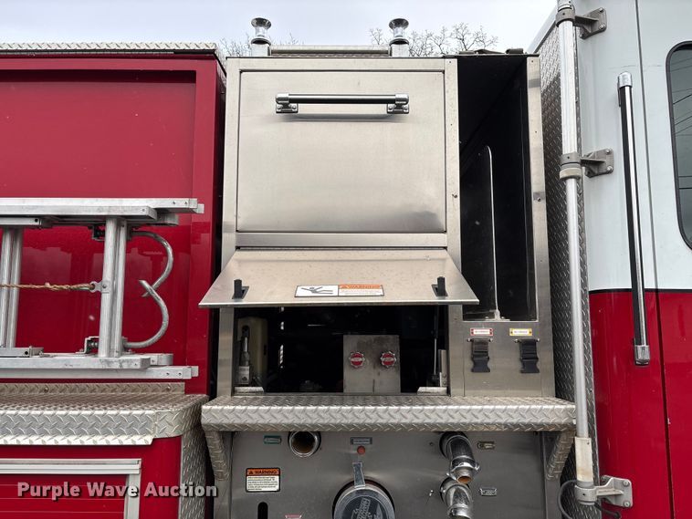 image for item EV3389 2004 American Lafrance Eagle pumper fire truck