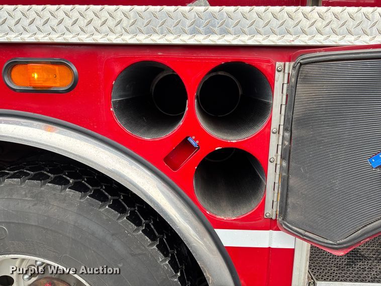 image for item EV3389 2004 American Lafrance Eagle pumper fire truck