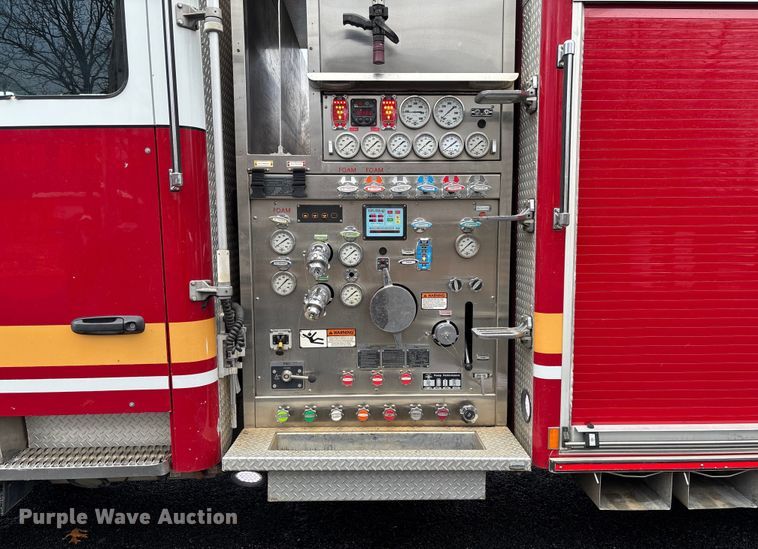 image for item EV3389 2004 American Lafrance Eagle pumper fire truck