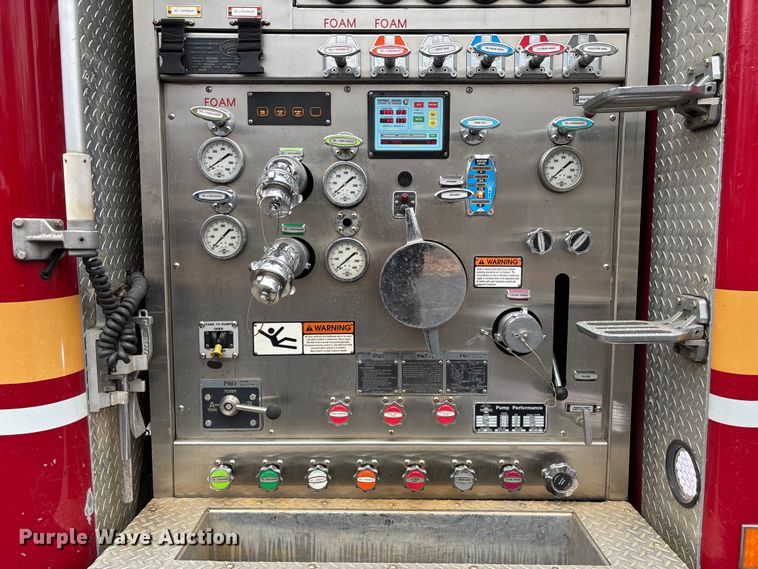 image for item EV3389 2004 American Lafrance Eagle pumper fire truck