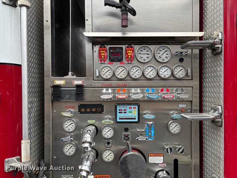 image for item EV3389 2004 American Lafrance Eagle pumper fire truck