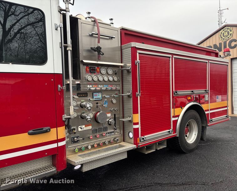 image for item EV3389 2004 American Lafrance Eagle pumper fire truck