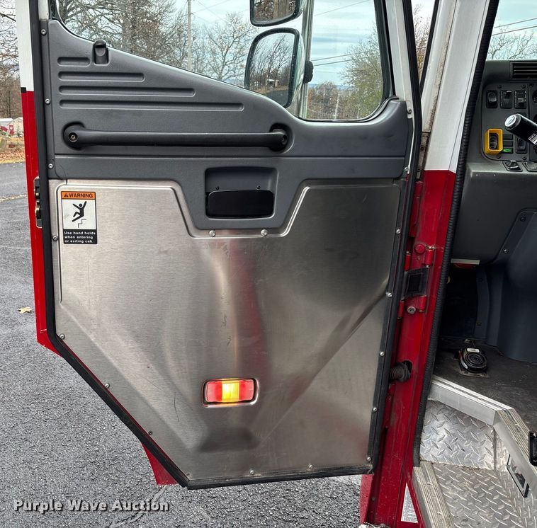 image for item EV3389 2004 American Lafrance Eagle pumper fire truck