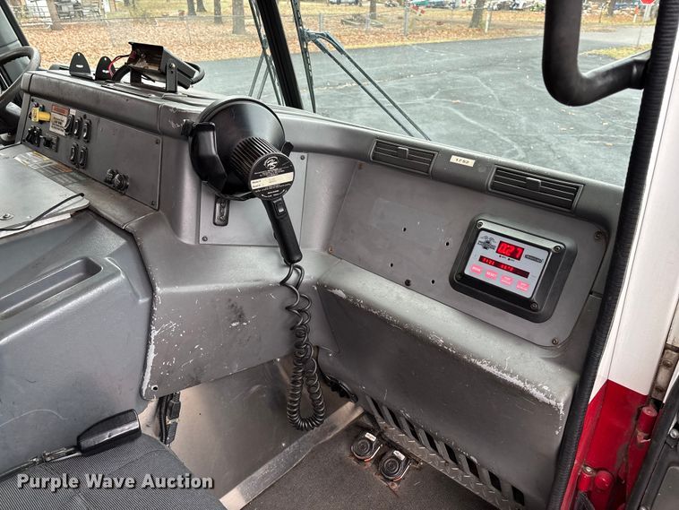 image for item EV3389 2004 American Lafrance Eagle pumper fire truck