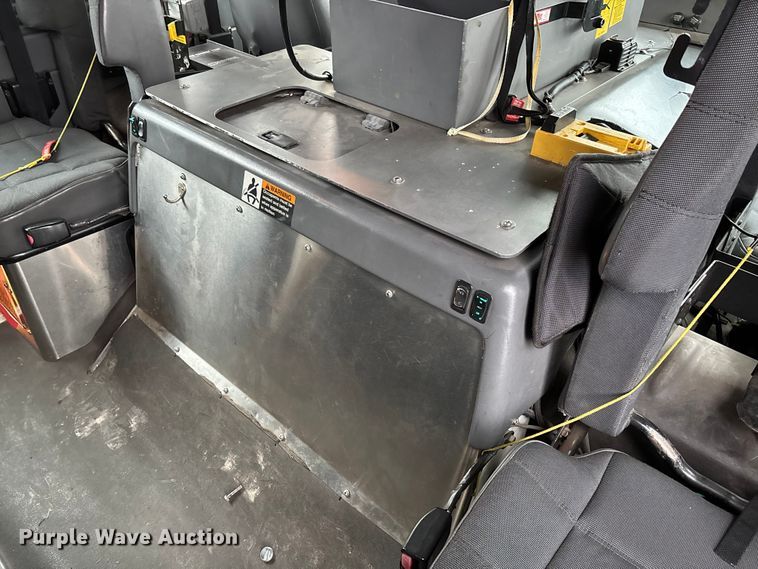 image for item EV3389 2004 American Lafrance Eagle pumper fire truck