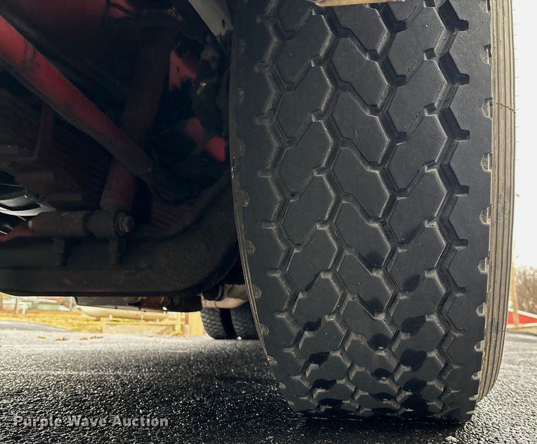 image for item EV3389 2004 American Lafrance Eagle pumper fire truck