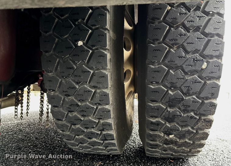 image for item EV3389 2004 American Lafrance Eagle pumper fire truck