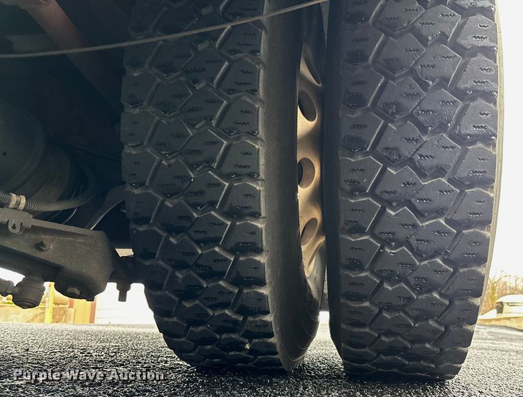 image for item EV3389 2004 American Lafrance Eagle pumper fire truck