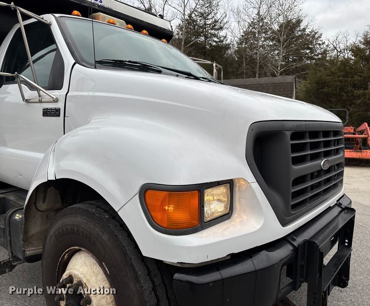 image for item EV3489 2002 Ford F650 dump truck