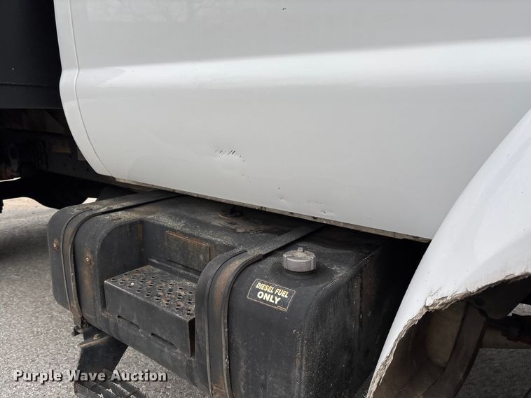 image for item EV3489 2002 Ford F650 dump truck