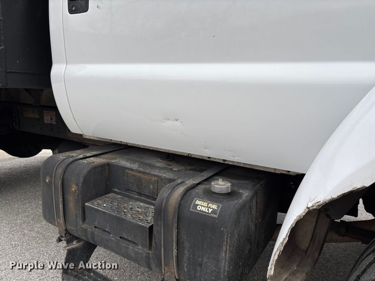 image for item EV3489 2002 Ford F650 dump truck