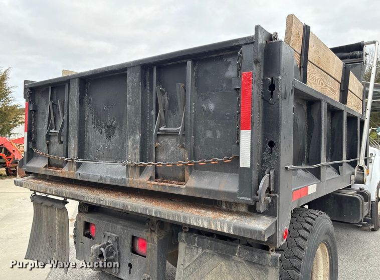 image for item EV3489 2002 Ford F650 dump truck