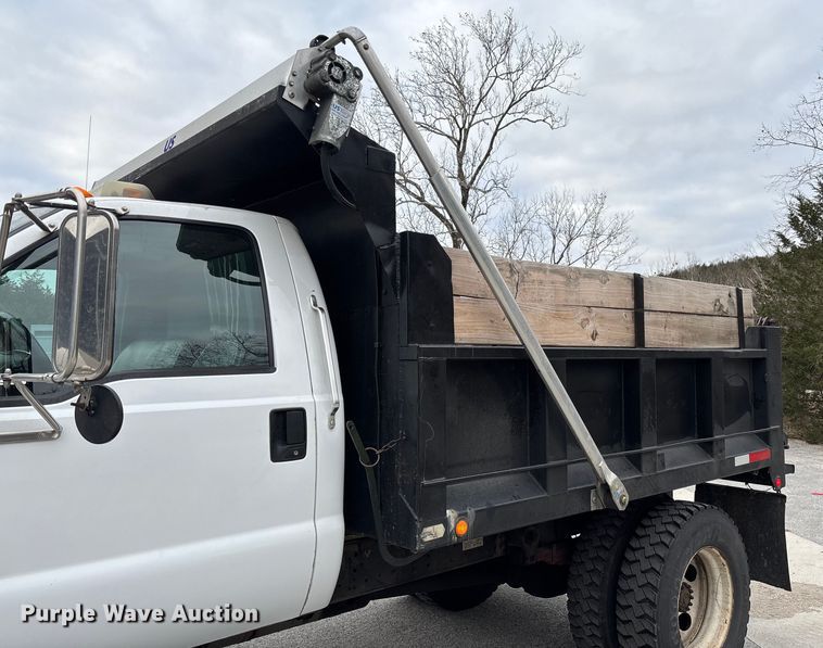 image for item EV3489 2002 Ford F650 dump truck