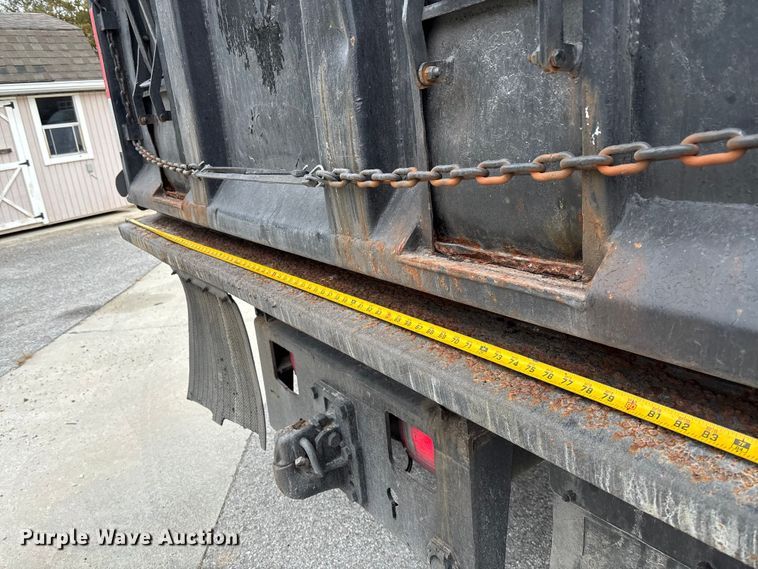 image for item EV3489 2002 Ford F650 dump truck