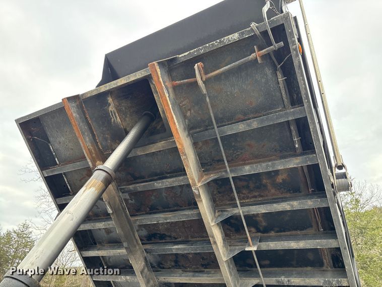 image for item EV3489 2002 Ford F650 dump truck