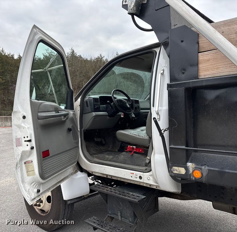 image for item EV3489 2002 Ford F650 dump truck