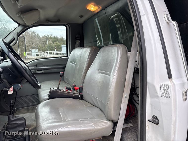 image for item EV3489 2002 Ford F650 dump truck