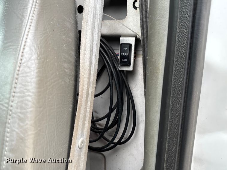 image for item EV3489 2002 Ford F650 dump truck