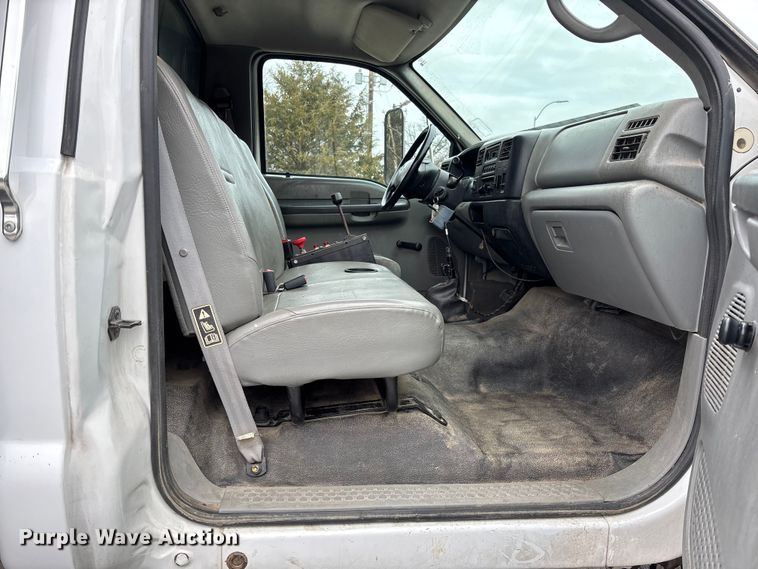 image for item EV3489 2002 Ford F650 dump truck