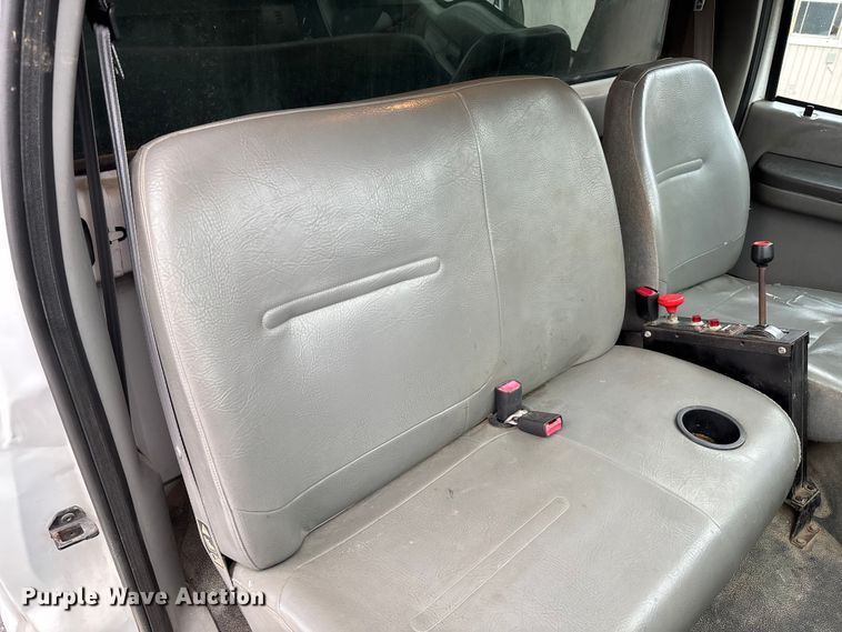 image for item EV3489 2002 Ford F650 dump truck