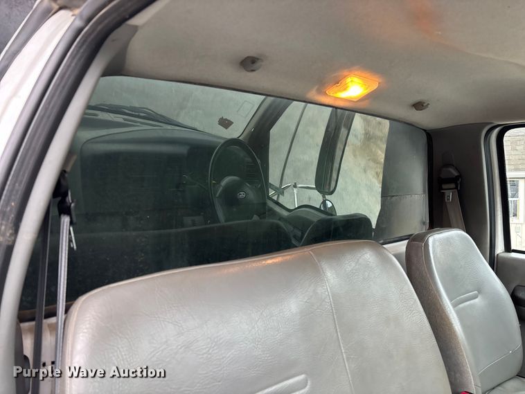 image for item EV3489 2002 Ford F650 dump truck