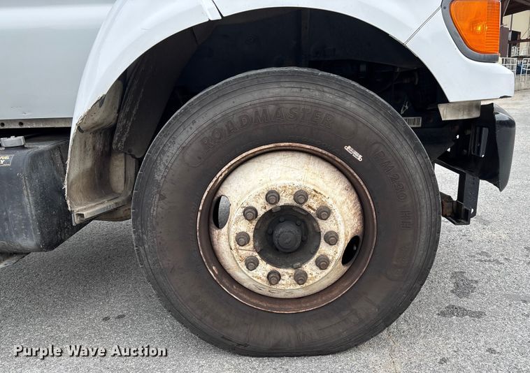 image for item EV3489 2002 Ford F650 dump truck