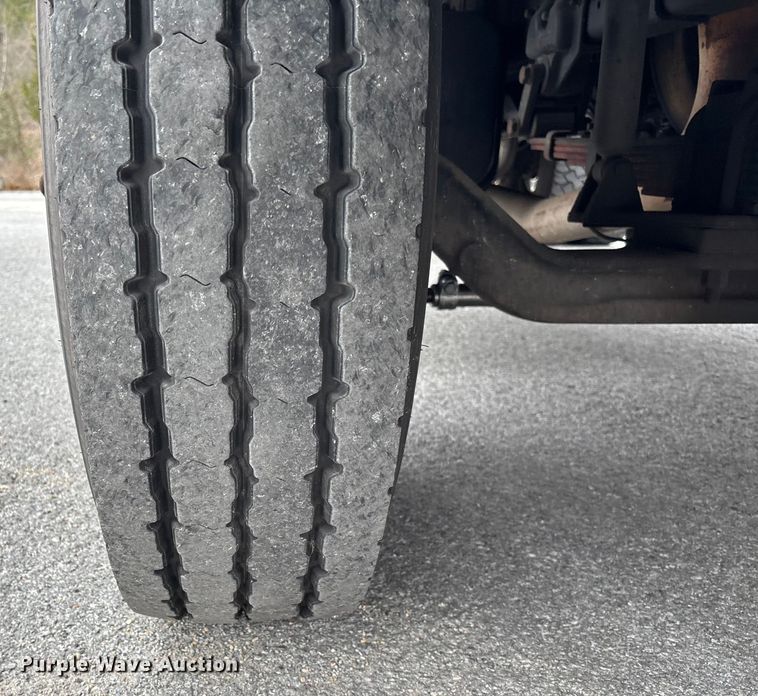 image for item EV3489 2002 Ford F650 dump truck