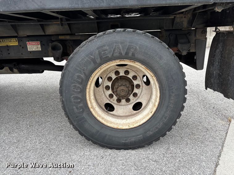 image for item EV3489 2002 Ford F650 dump truck