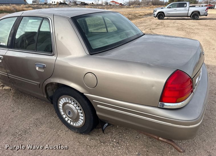 image for item FB0509 2002 Ford Crown Victoria Police Interceptor 