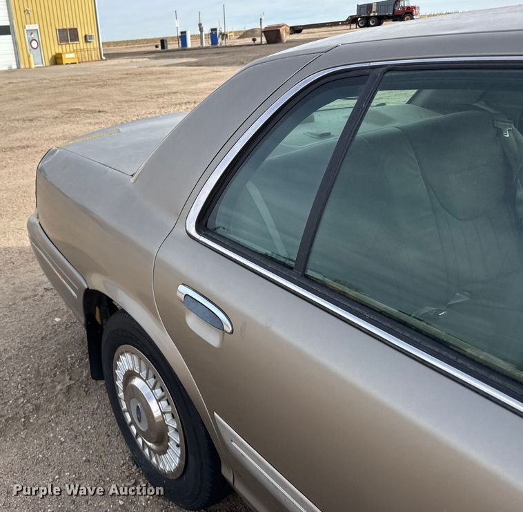 image for item FB0509 2002 Ford Crown Victoria Police Interceptor 