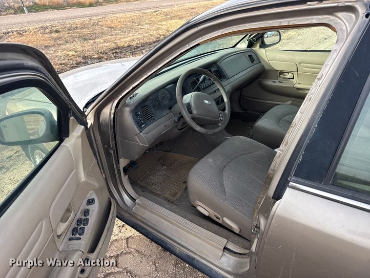 image for item FB0509 2002 Ford Crown Victoria Police Interceptor 