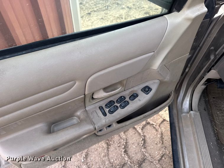 image for item FB0509 2002 Ford Crown Victoria Police Interceptor 