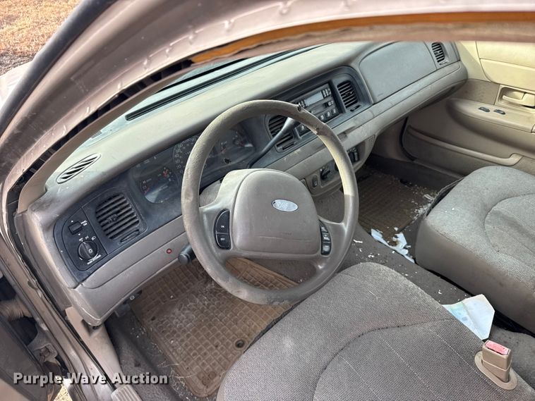 image for item FB0509 2002 Ford Crown Victoria Police Interceptor 