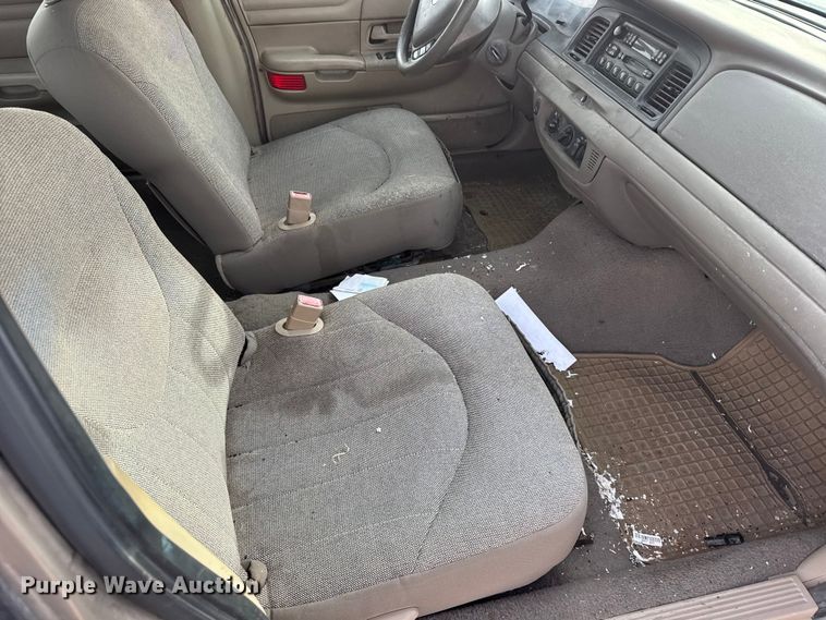 image for item FB0509 2002 Ford Crown Victoria Police Interceptor 