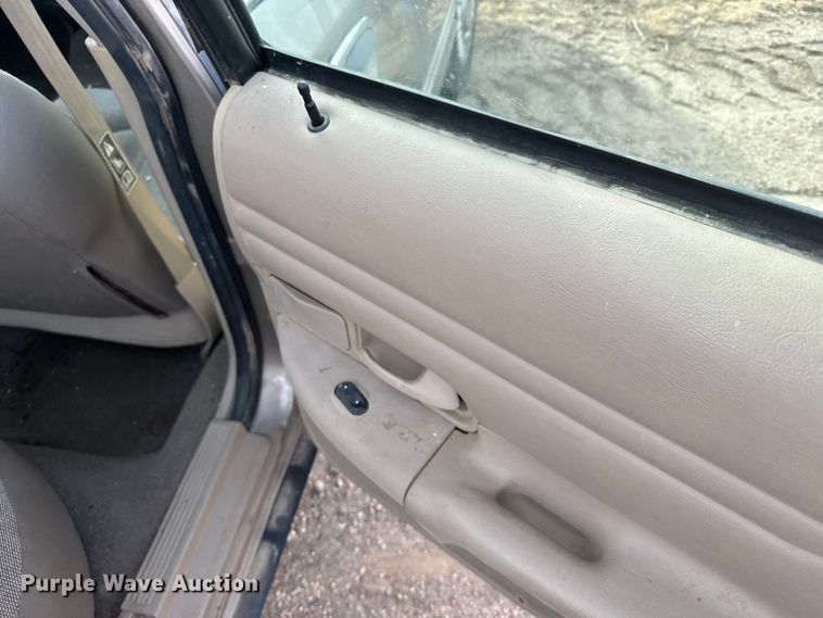 image for item FB0509 2002 Ford Crown Victoria Police Interceptor 