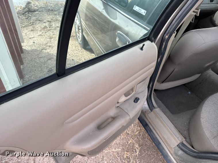 image for item FB0509 2002 Ford Crown Victoria Police Interceptor 