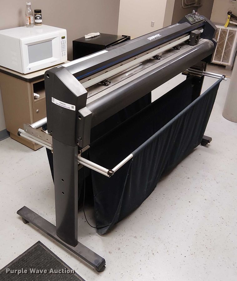 image for item FB4520 Graphtec FC8600-130 cutting plotter