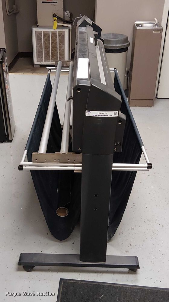 image for item FB4520 Graphtec FC8600-130 cutting plotter