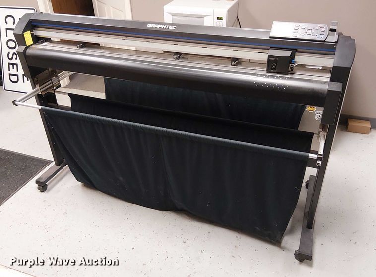 image for item FB4520 Graphtec FC8600-130 cutting plotter
