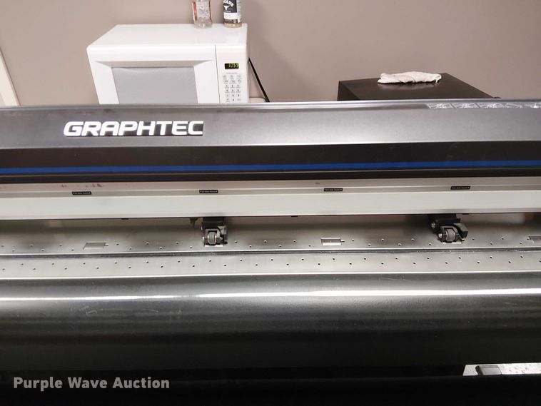 image for item FB4520 Graphtec FC8600-130 cutting plotter