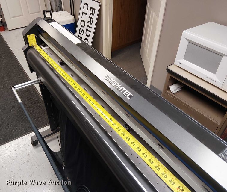 image for item FB4520 Graphtec FC8600-130 cutting plotter