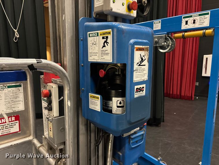 image for item FG1651 1998 Genie AWP-24 vertical lift