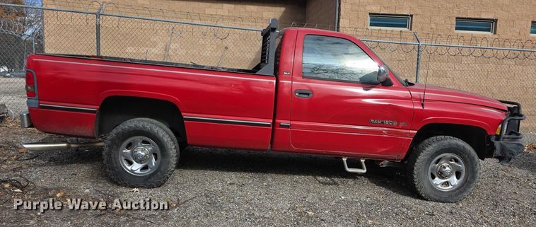 image for item FI0636 1996 Dodge Ram 1500 pickup truck