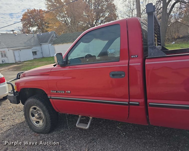 image for item FI0636 1996 Dodge Ram 1500 pickup truck
