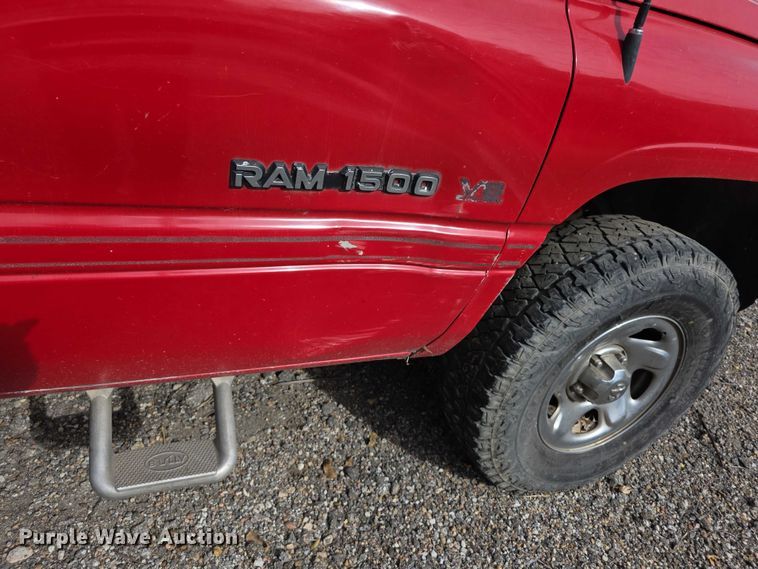 image for item FI0636 1996 Dodge Ram 1500 pickup truck