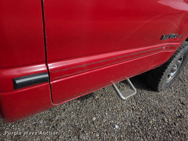 image for item FI0636 1996 Dodge Ram 1500 pickup truck