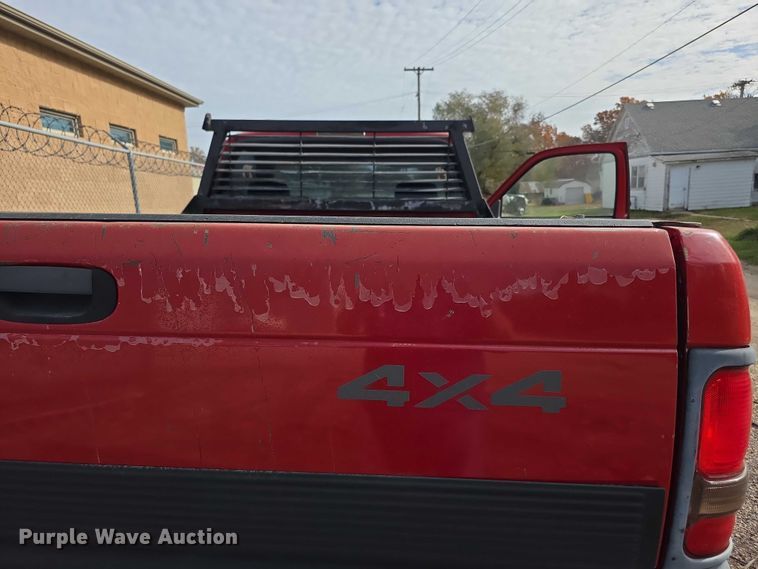 image for item FI0636 1996 Dodge Ram 1500 pickup truck