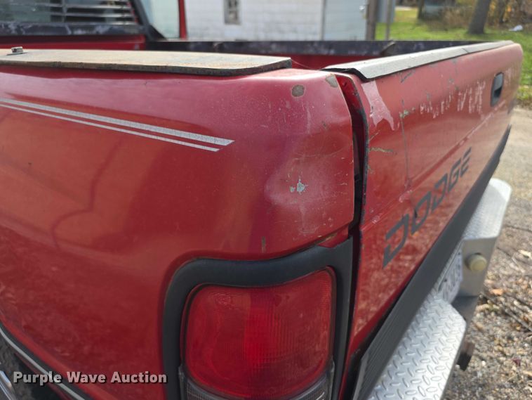 image for item FI0636 1996 Dodge Ram 1500 pickup truck